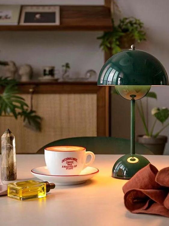 Danish-Style Nordic Mushroom Touch Desk Lamp (Rechargeable)