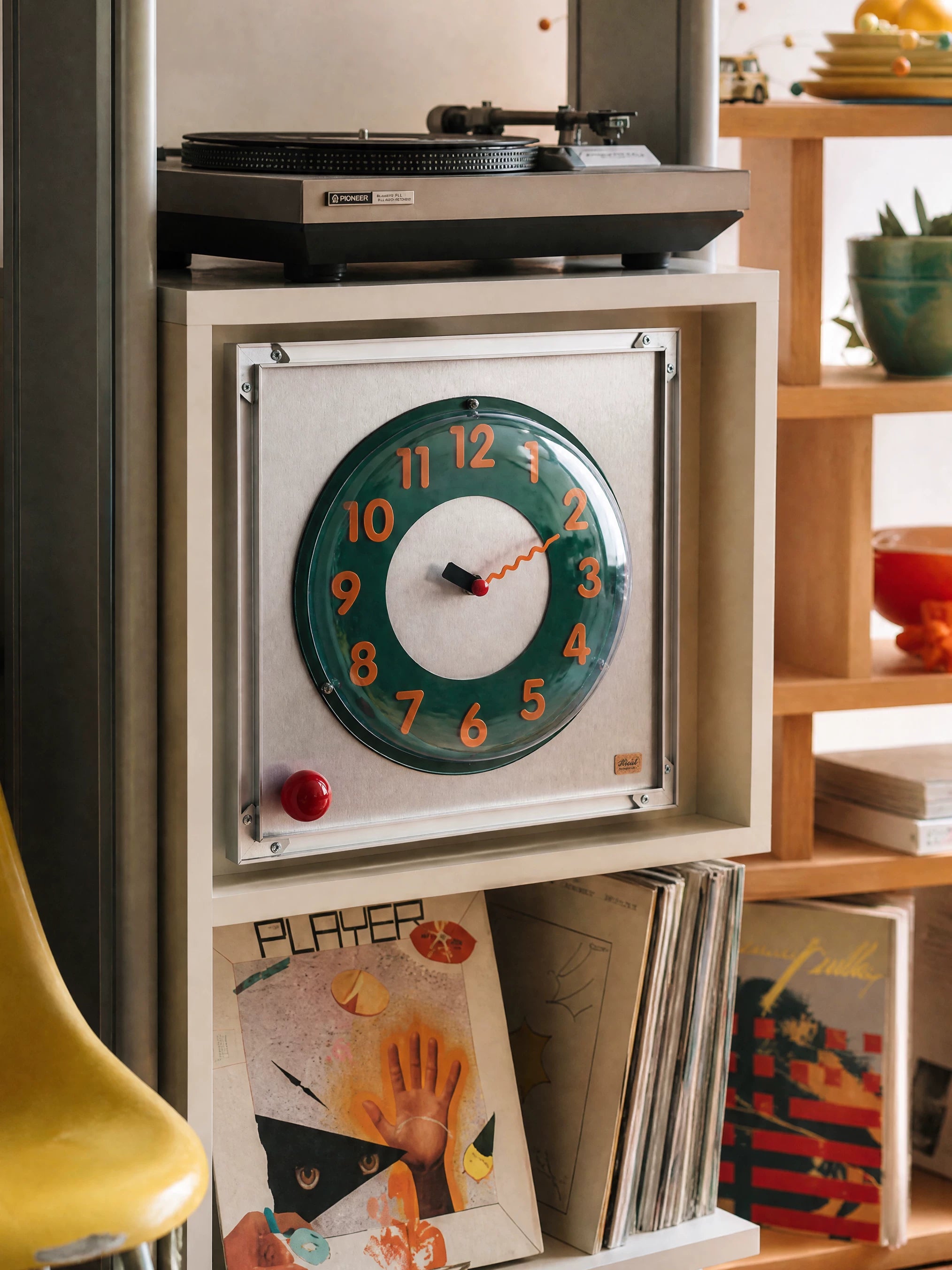 Alu-Pop Bauhaus Bubble Wall Clock