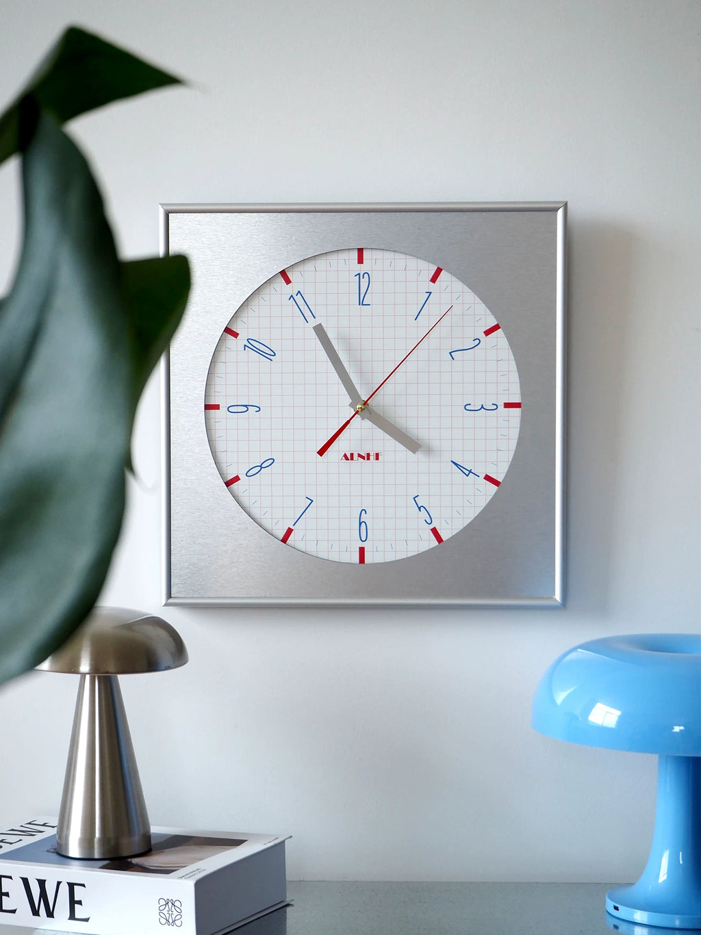 ALNHF Bauhaus Retro Grid Silent Wall Clock (35×35cm Aluminium Frame)
