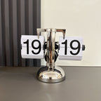 Retro Mechanical Flip Desk Clock – Minimalist European Style