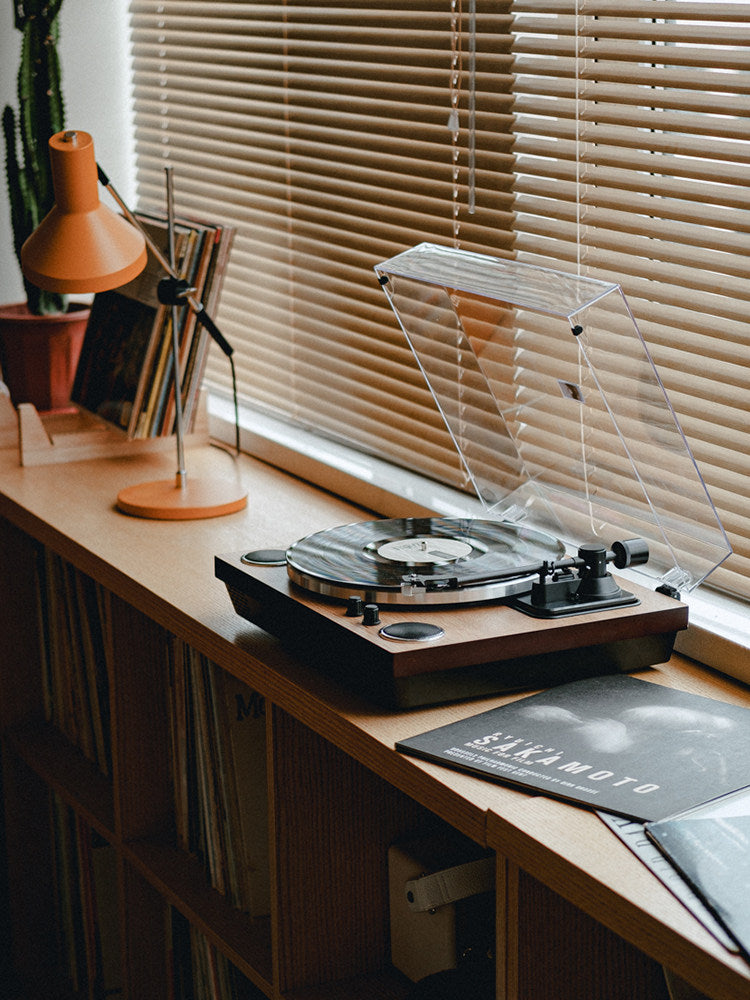 Seyttallin MANTY 3rd Gen Vintage Wooden Vinyl Record Player & Bluetooth Speaker