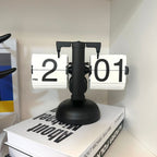 Retro Mechanical Flip Desk Clock – Minimalist European Style