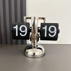 Retro Mechanical Flip Desk Clock – Minimalist European Style